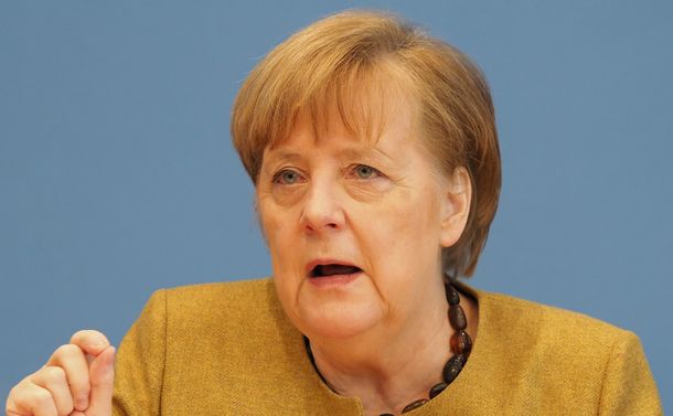 写真・図版 : ドイツのメルケル首相＝2021年1月21日、ベルリン