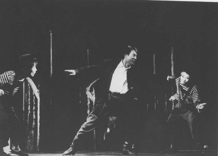 写真・図版 : 木冬社『夢去りて、オルフェ』（1986年）の舞台