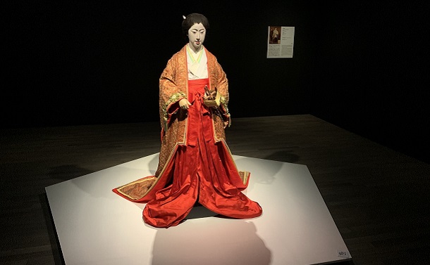 安本喜八の生人形《白瀧姫》＝「あやしい絵展」(東京国立近代美術館)、撮影・筆者