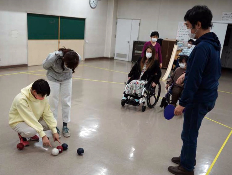 写真・図版 : 患者同士が実際に会って交流するピアサポート＝NPO法人「みんなのポラリス」