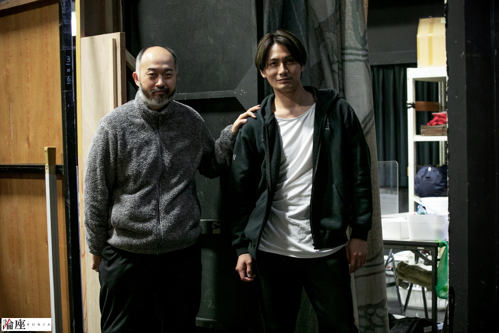 写真・図版 : 森新太郎（左）と加藤和樹＝岩田えり 撮影