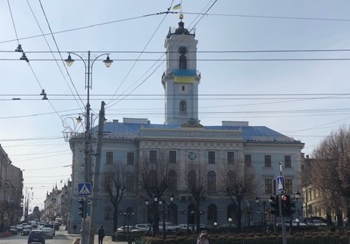 中継場所となったチェルニフツィ市庁舎
