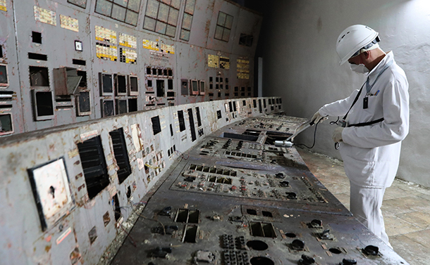 写真・図版 : チェルノブイリ原子力発電所４号炉の制御室＝2019年11月7日、ウクライナ、越田省吾撮影 
