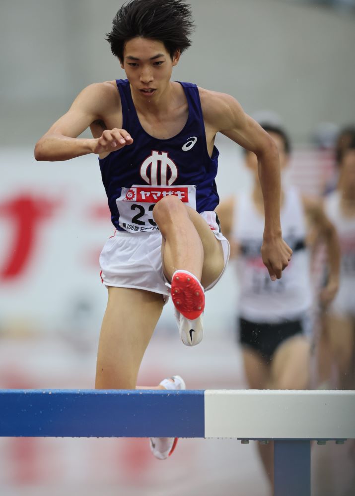 写真・図版 : 男子3000m障害で優勝した三浦龍司6月11日　ヤンマースタジアム長居