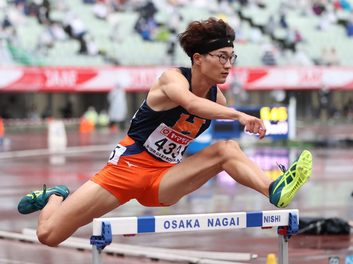 写真・図版 : 男子400m障害で優勝した黒川和樹＝6月11日　ヤンマースタジアム長居