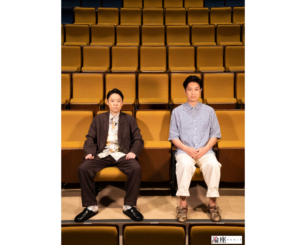 写真・図版 : 阿部サダヲ(左）と谷原章介＝引地信彦 撮影
