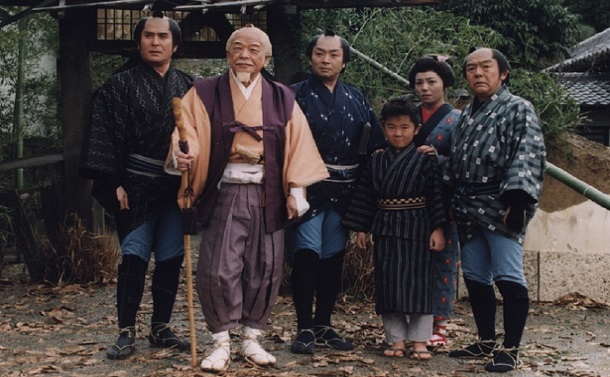 ３代目水戸黄門の佐野浅夫さん(左から2人目)などおなじみのメンバー