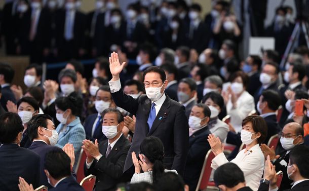 核兵器禁止条約に向き合わぬ　「広島出身」首相の有言不実行