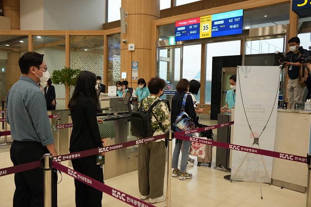 写真・図版 : 2022年6月29日から、新型コロナで中断していた羽田線の運航が再開されたソウルの金浦空港