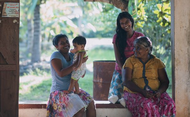 写真・図版 : A family in Sri Lanka – when women are empowered based on the life-cycle approach, whole families benefit, and these benefits often have ripple effect on future generation.