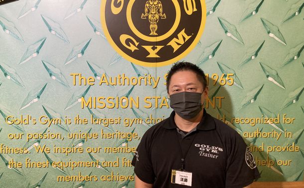 写真・図版 : ゴールドジムのプロトレーナー・須藤高峰さん。東京、関東、東日本各クラス別で優勝の経験があり、健康食育シニアマスターも取得している
