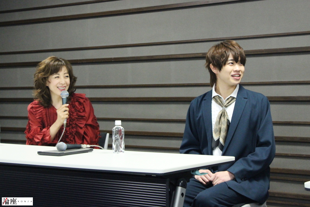 羽野晶紀(左)と小柴陸