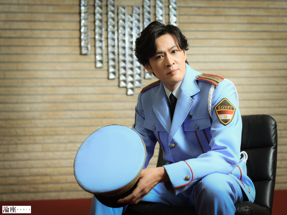 新納慎也＝宮川舞子 撮影

