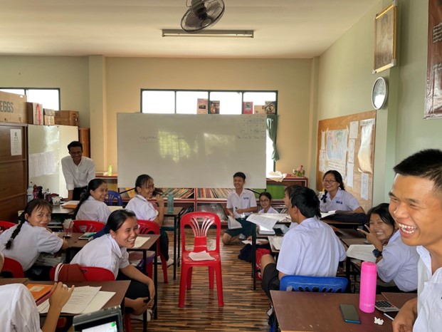 CDCで学ぶ子どもたち＝3月9日、タイ・ターク県