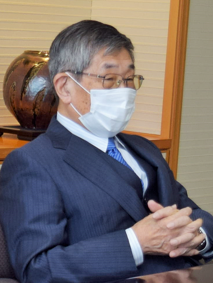 写真・図版 : 東芝の独立社外取締役、古田佑紀氏（元最高裁判事、元最高検次長検事）＝東芝本社